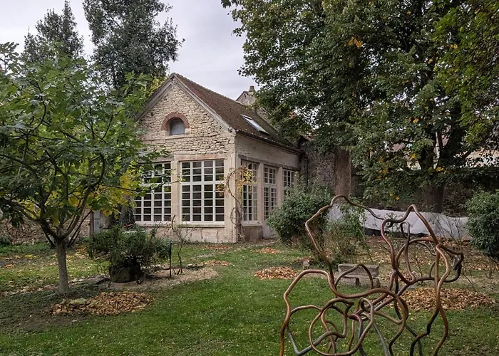 Irène Alloggio in famiglia Senlis (Oise)